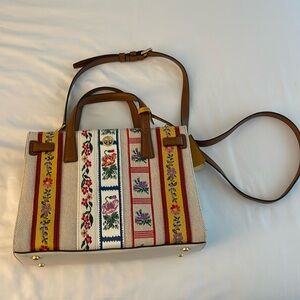 Gorgeous Tory Burch Summer Bag